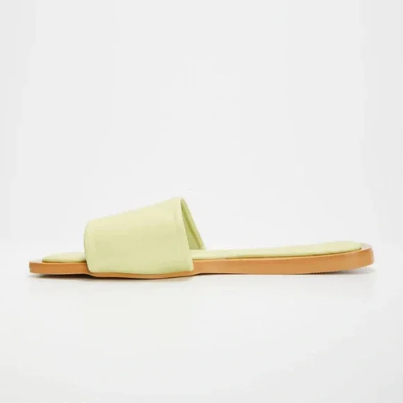 Vici collection Myles Slide Sandals new in box - Picture 3 of 6